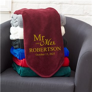 Embroidered Mr. & Mrs. Wedding Plush Throw Blanket E10429317X