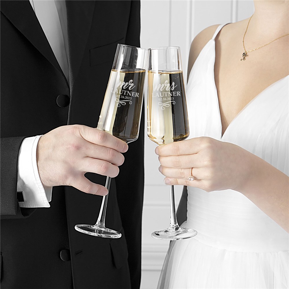 Engraved Mr And Mrs Champagne Estate Glasses Set